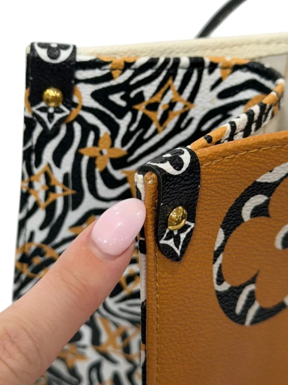 Louis Vuitton 2019 Multi Jungle On The Go Tote LMT ED GM Shoulder Bag